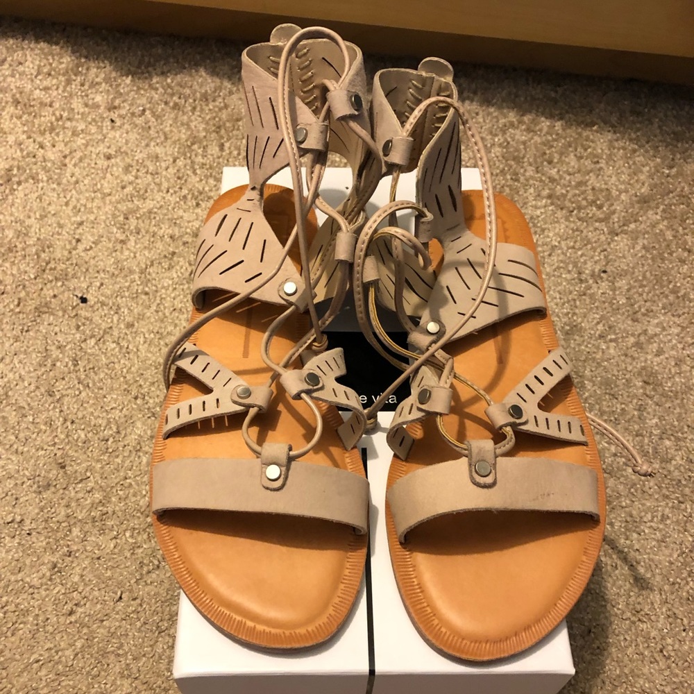 Dolce vita sandals